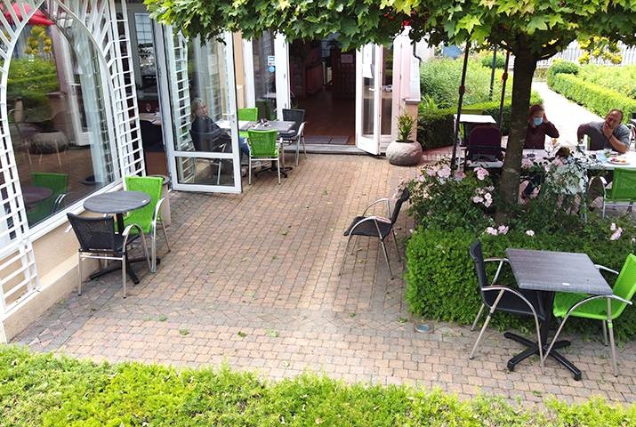 Le restaurant - Les Buffets de la Roseraie - Restaurant Fumay - Buffet Fumay